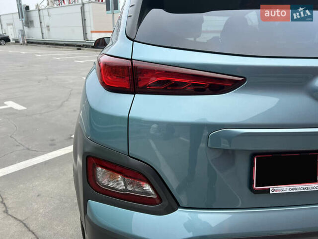 Зелений Хендай Kona, об'ємом двигуна 0 л та пробігом 50 тис. км за 18500 $, фото 15 на Automoto.ua