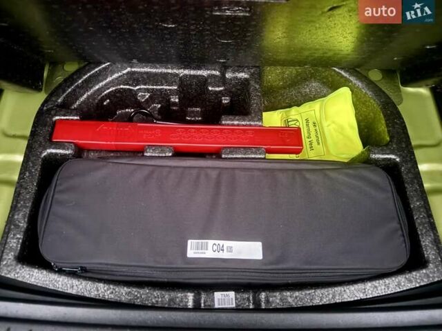 Зеленый Хендай Kona, объемом двигателя 0 л и пробегом 87 тыс. км за 16950 $, фото 88 на Automoto.ua