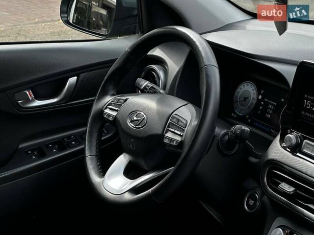 Зелений Хендай Kona, об'ємом двигуна 0 л та пробігом 52 тис. км за 17700 $, фото 8 на Automoto.ua