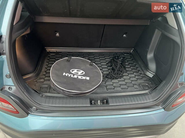Зелений Хендай Kona, об'ємом двигуна 0 л та пробігом 50 тис. км за 18500 $, фото 16 на Automoto.ua