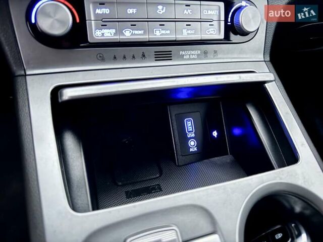 Зеленый Хендай Kona, объемом двигателя 0 л и пробегом 87 тыс. км за 16950 $, фото 56 на Automoto.ua