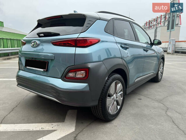 Зелений Хендай Kona, об'ємом двигуна 0 л та пробігом 50 тис. км за 18500 $, фото 13 на Automoto.ua