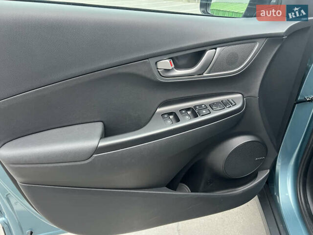 Зелений Хендай Kona, об'ємом двигуна 0 л та пробігом 50 тис. км за 18500 $, фото 31 на Automoto.ua