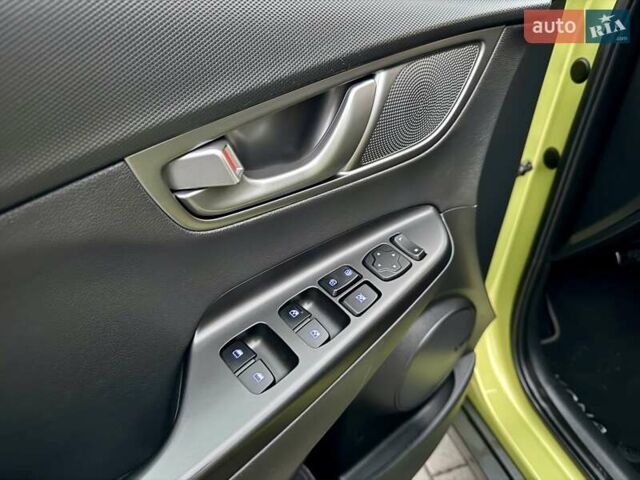Зеленый Хендай Kona, объемом двигателя 0 л и пробегом 87 тыс. км за 16950 $, фото 38 на Automoto.ua