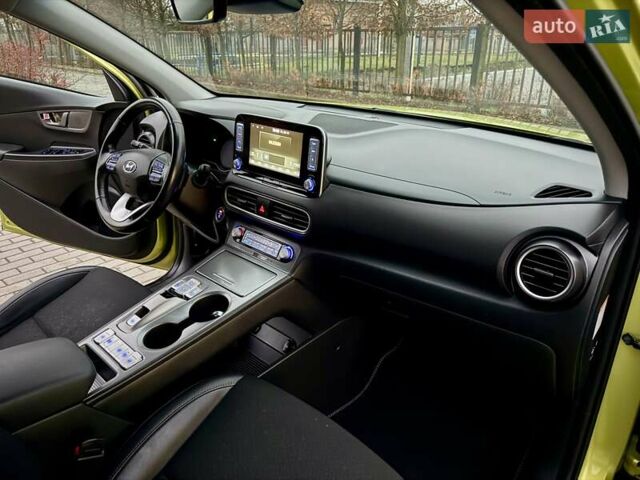 Зеленый Хендай Kona, объемом двигателя 0 л и пробегом 87 тыс. км за 16950 $, фото 69 на Automoto.ua