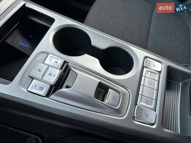 Зеленый Хендай Kona, объемом двигателя 0 л и пробегом 49 тыс. км за 16500 $, фото 24 на Automoto.ua