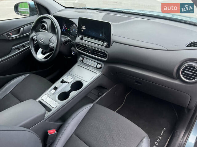 Зелений Хендай Kona, об'ємом двигуна 0 л та пробігом 50 тис. км за 18500 $, фото 41 на Automoto.ua