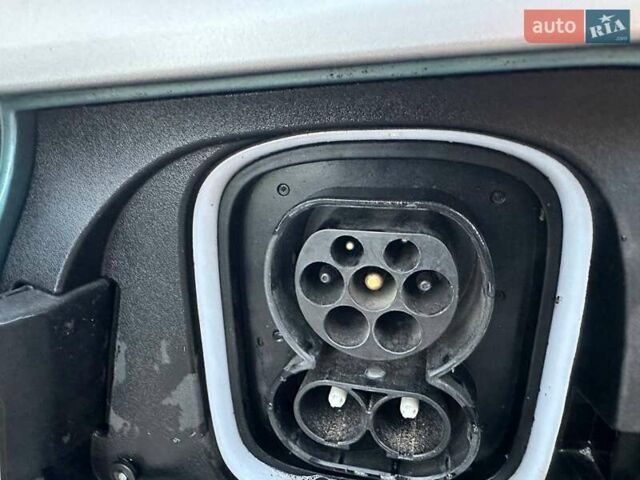 Зеленый Хендай Kona, объемом двигателя 0 л и пробегом 49 тыс. км за 16500 $, фото 44 на Automoto.ua