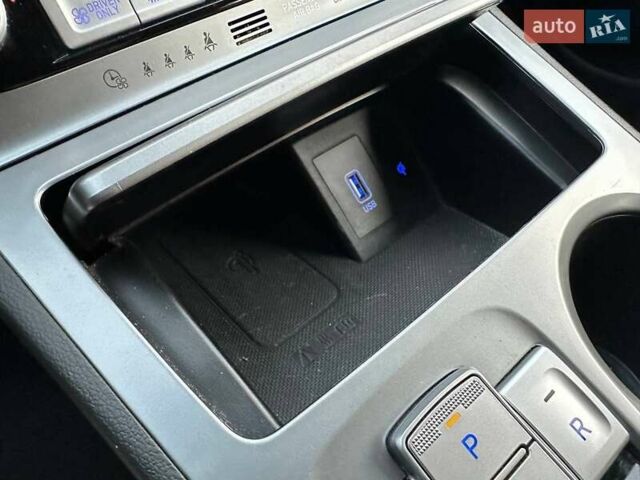 Зеленый Хендай Kona, объемом двигателя 0 л и пробегом 49 тыс. км за 16500 $, фото 25 на Automoto.ua