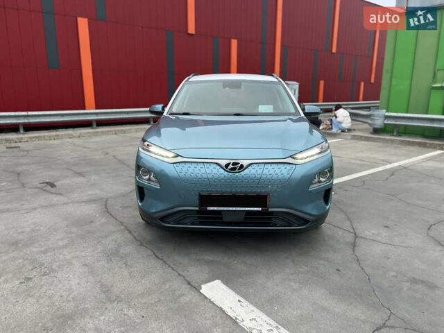 Зелений Хендай Kona, об'ємом двигуна 0 л та пробігом 50 тис. км за 18500 $, фото 2 на Automoto.ua