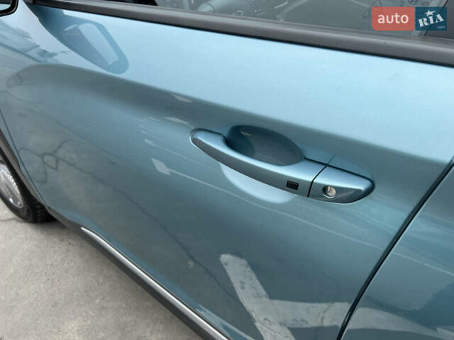 Зелений Хендай Kona, об'ємом двигуна 0 л та пробігом 50 тис. км за 18500 $, фото 7 на Automoto.ua