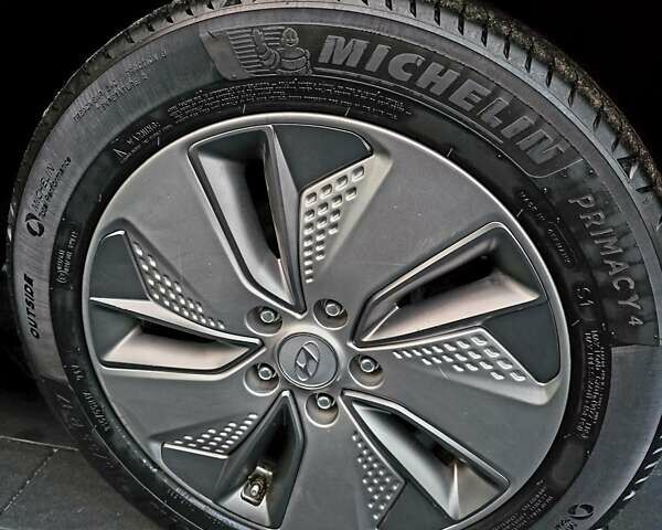 Зеленый Хендай Kona, объемом двигателя 0 л и пробегом 53 тыс. км за 18999 $, фото 29 на Automoto.ua