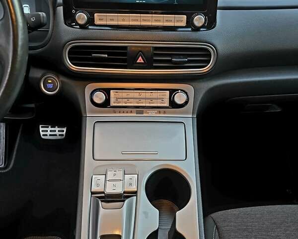 Зеленый Хендай Kona, объемом двигателя 0 л и пробегом 53 тыс. км за 18999 $, фото 20 на Automoto.ua