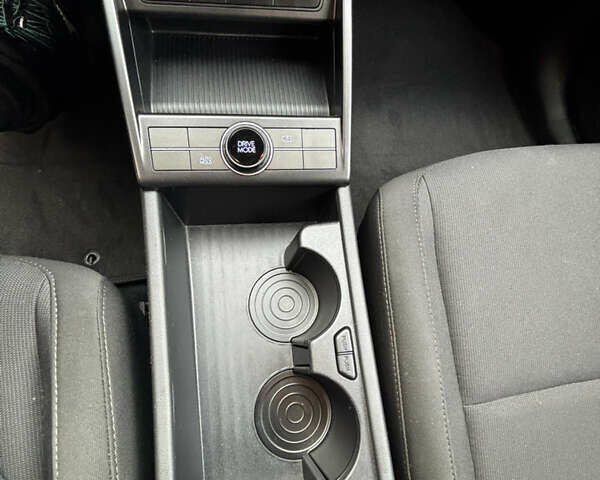 Зеленый Хендай Kona, объемом двигателя 0 л и пробегом 10 тыс. км за 25000 $, фото 13 на Automoto.ua