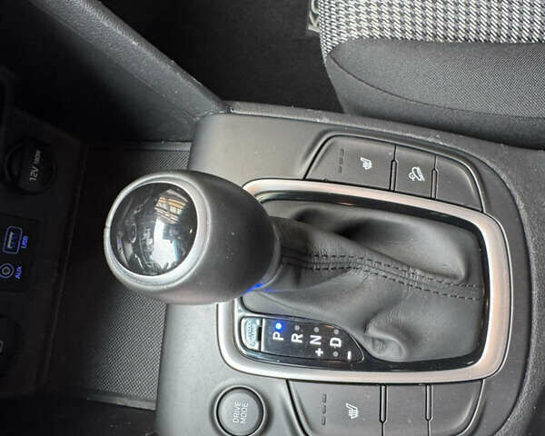 Оранжевый Хендай Kona, объемом двигателя 2 л и пробегом 190 тыс. км за 13850 $, фото 25 на Automoto.ua