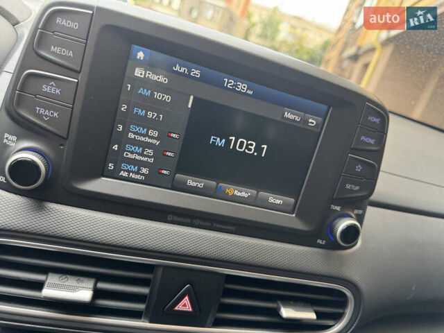 Оранжевый Хендай Kona, объемом двигателя 2 л и пробегом 190 тыс. км за 13850 $, фото 26 на Automoto.ua