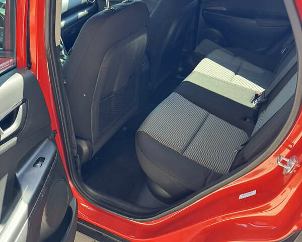 Оранжевый Хендай Kona, объемом двигателя 2 л и пробегом 190 тыс. км за 13850 $, фото 6 на Automoto.ua