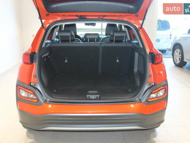 Оранжевый Хендай Kona, объемом двигателя 0 л и пробегом 79 тыс. км за 14700 $, фото 11 на Automoto.ua
