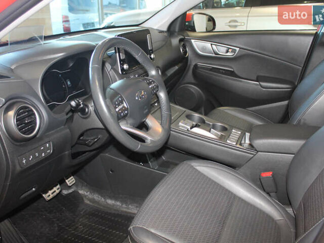 Оранжевый Хендай Kona, объемом двигателя 0 л и пробегом 79 тыс. км за 14700 $, фото 2 на Automoto.ua