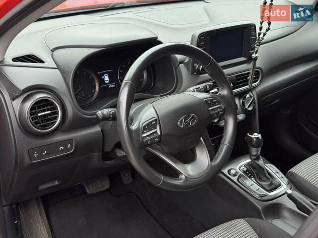 Оранжевый Хендай Kona, объемом двигателя 2 л и пробегом 106 тыс. км за 14600 $, фото 9 на Automoto.ua