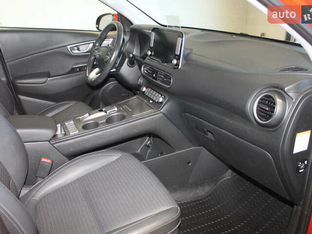 Оранжевый Хендай Kona, объемом двигателя 0 л и пробегом 79 тыс. км за 14700 $, фото 14 на Automoto.ua