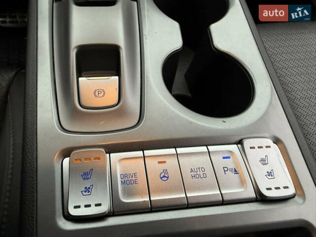 Оранжевый Хендай Kona, объемом двигателя 0 л и пробегом 78 тыс. км за 18950 $, фото 38 на Automoto.ua