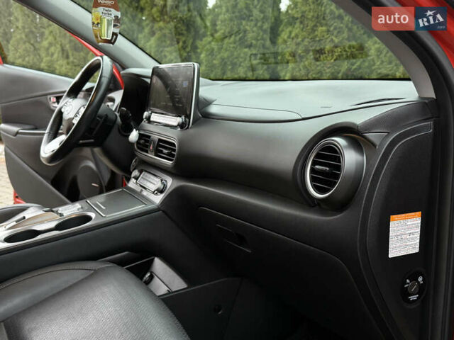 Оранжевый Хендай Kona, объемом двигателя 0 л и пробегом 78 тыс. км за 18950 $, фото 28 на Automoto.ua