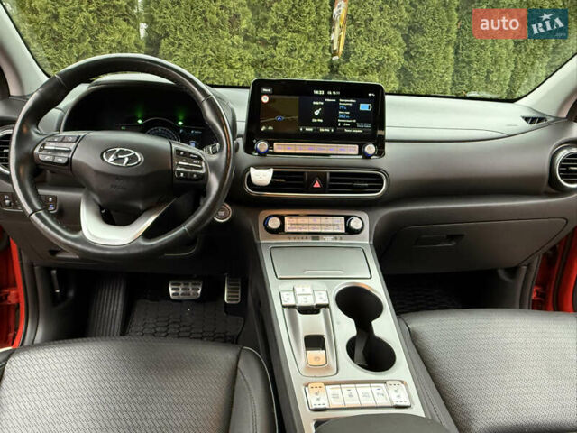 Оранжевый Хендай Kona, объемом двигателя 0 л и пробегом 78 тыс. км за 18950 $, фото 32 на Automoto.ua