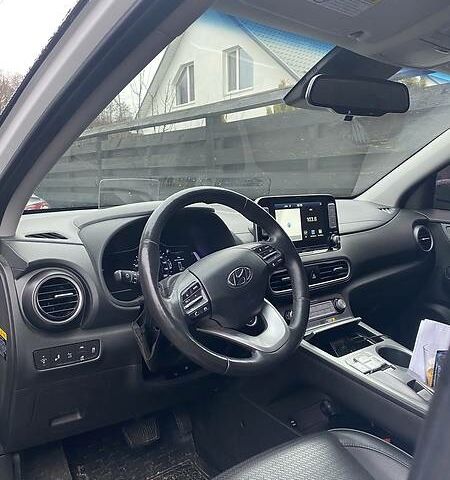 Білий Хендай Kona Electric, об'ємом двигуна 0 л та пробігом 101 тис. км за 29900 $, фото 2 на Automoto.ua