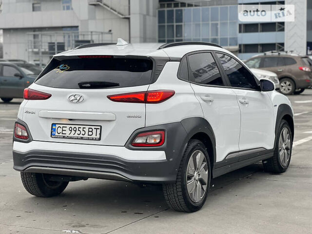 Белый Хендай Kona Electric, объемом двигателя 0 л и пробегом 82 тыс. км за 26999 $, фото 13 на Automoto.ua