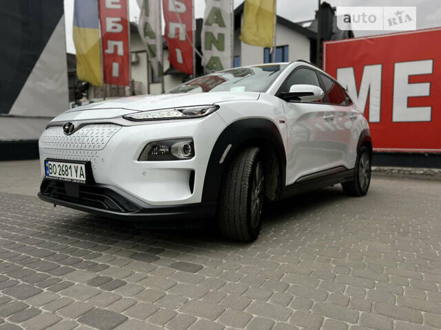 Белый Хендай Kona Electric, объемом двигателя 0 л и пробегом 78 тыс. км за 19700 $, фото 13 на Automoto.ua