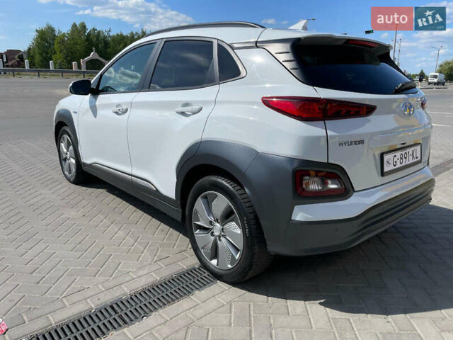 Білий Хендай Kona Electric, об'ємом двигуна 0 л та пробігом 118 тис. км за 17400 $, фото 11 на Automoto.ua