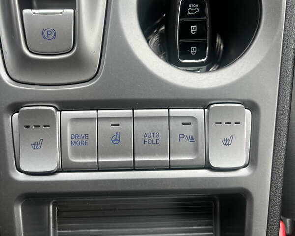 Белый Хендай Kona Electric, объемом двигателя 0 л и пробегом 113 тыс. км за 18500 $, фото 15 на Automoto.ua