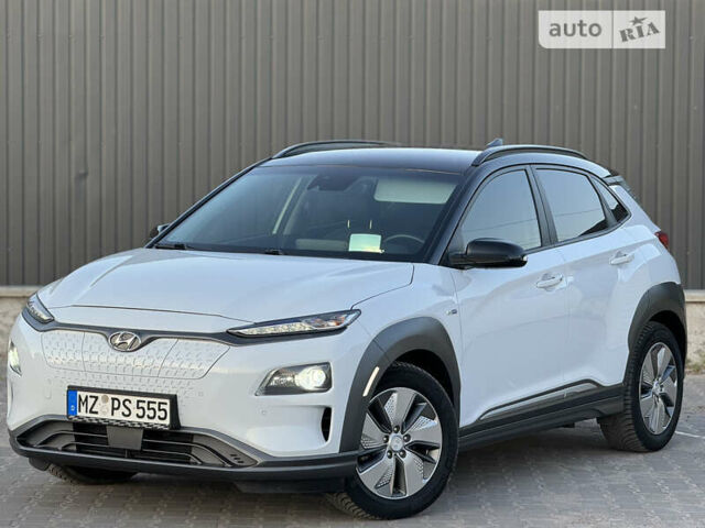 Белый Хендай Kona Electric, объемом двигателя 0 л и пробегом 68 тыс. км за 18300 $, фото 6 на Automoto.ua