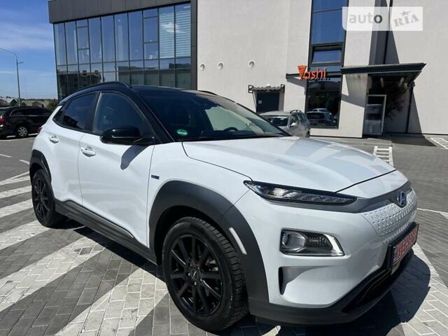 Білий Хендай Kona Electric, об'ємом двигуна 0 л та пробігом 37 тис. км за 18500 $, фото 15 на Automoto.ua