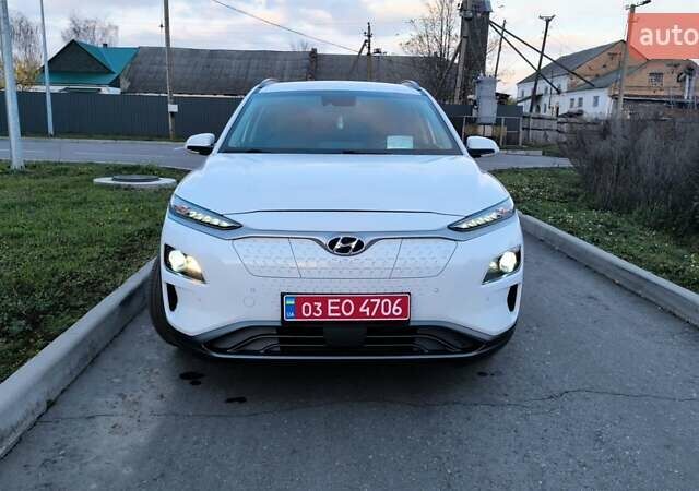 Белый Хендай Kona Electric, объемом двигателя 0 л и пробегом 210 тыс. км за 16500 $, фото 17 на Automoto.ua