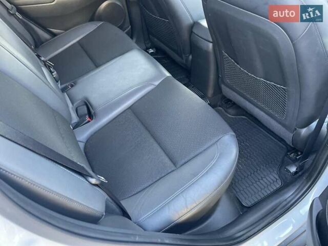 Белый Хендай Kona Electric, объемом двигателя 0 л и пробегом 111 тыс. км за 16500 $, фото 15 на Automoto.ua