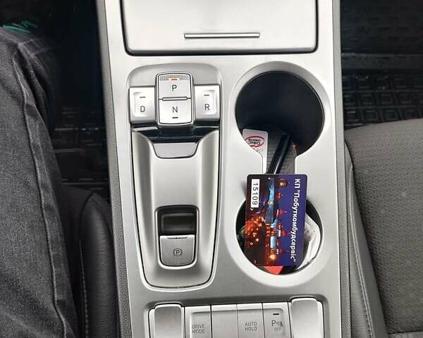 Белый Хендай Kona Electric, объемом двигателя 0 л и пробегом 105 тыс. км за 16700 $, фото 15 на Automoto.ua