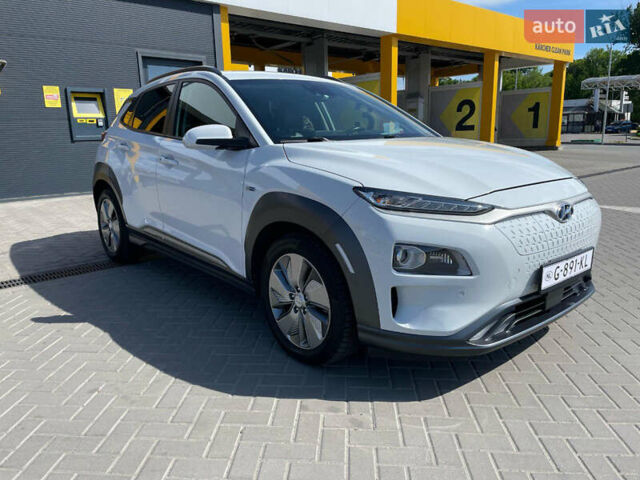 Білий Хендай Kona Electric, об'ємом двигуна 0 л та пробігом 118 тис. км за 17400 $, фото 6 на Automoto.ua