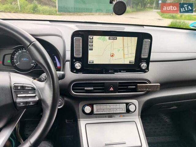 Белый Хендай Kona Electric, объемом двигателя 0 л и пробегом 107 тыс. км за 16500 $, фото 26 на Automoto.ua