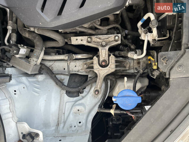 Белый Хендай Kona Electric, объемом двигателя 0 л и пробегом 110 тыс. км за 16300 $, фото 22 на Automoto.ua