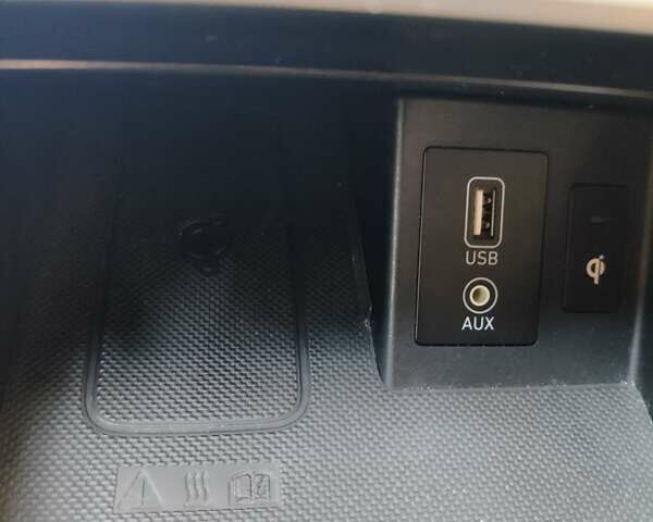 Белый Хендай Kona Electric, объемом двигателя 0 л и пробегом 107 тыс. км за 16500 $, фото 14 на Automoto.ua