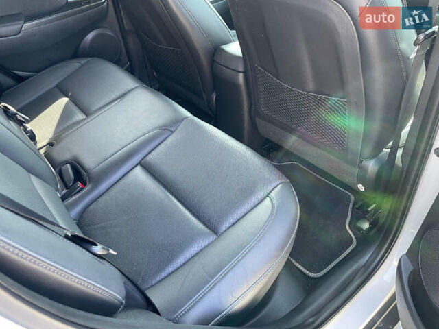 Білий Хендай Kona Electric, об'ємом двигуна 0 л та пробігом 118 тис. км за 17400 $, фото 16 на Automoto.ua