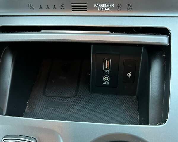 Белый Хендай Kona Electric, объемом двигателя 0 л и пробегом 84 тыс. км за 13250 $, фото 15 на Automoto.ua