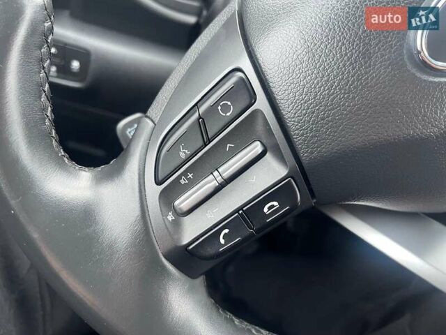 Білий Хендай Kona Electric, об'ємом двигуна 0 л та пробігом 158 тис. км за 16500 $, фото 38 на Automoto.ua