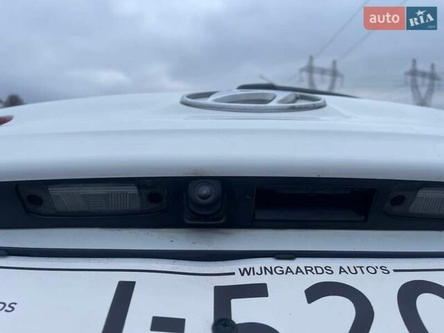 Білий Хендай Kona Electric, об'ємом двигуна 0 л та пробігом 158 тис. км за 16500 $, фото 28 на Automoto.ua