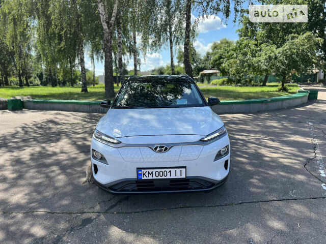 Белый Хендай Kona Electric, объемом двигателя 0 л и пробегом 85 тыс. км за 22500 $, фото 7 на Automoto.ua