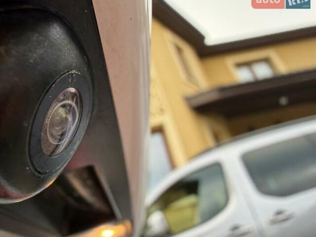 Білий Хендай Kona Electric, об'ємом двигуна 0 л та пробігом 64 тис. км за 14950 $, фото 41 на Automoto.ua