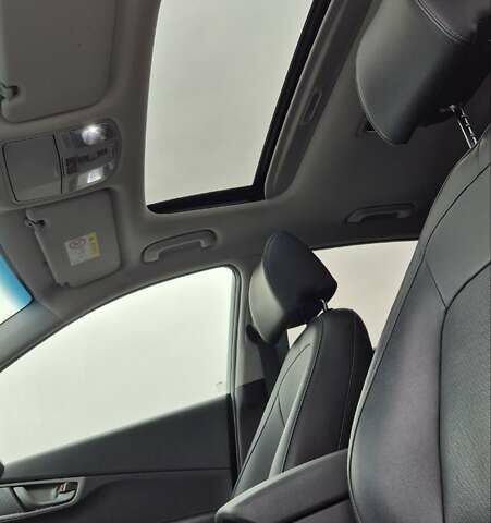 Белый Хендай Kona Electric, объемом двигателя 0 л и пробегом 82 тыс. км за 20437 $, фото 5 на Automoto.ua