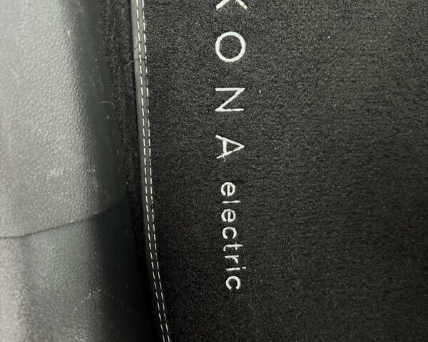 Білий Хендай Kona Electric, об'ємом двигуна 0 л та пробігом 59 тис. км за 17499 $, фото 38 на Automoto.ua